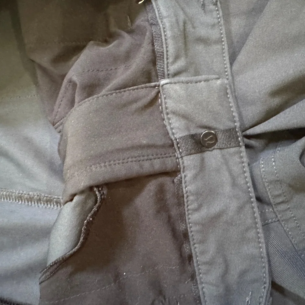 Lululemon ABC Pant Mens 36 Grey Obsidian Slim‎ Straight 5-Pocket Technical Pants